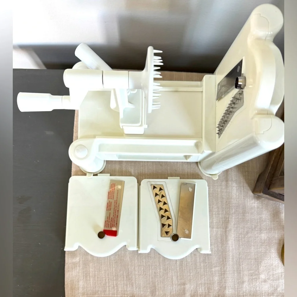 Paderno White Spiralizer